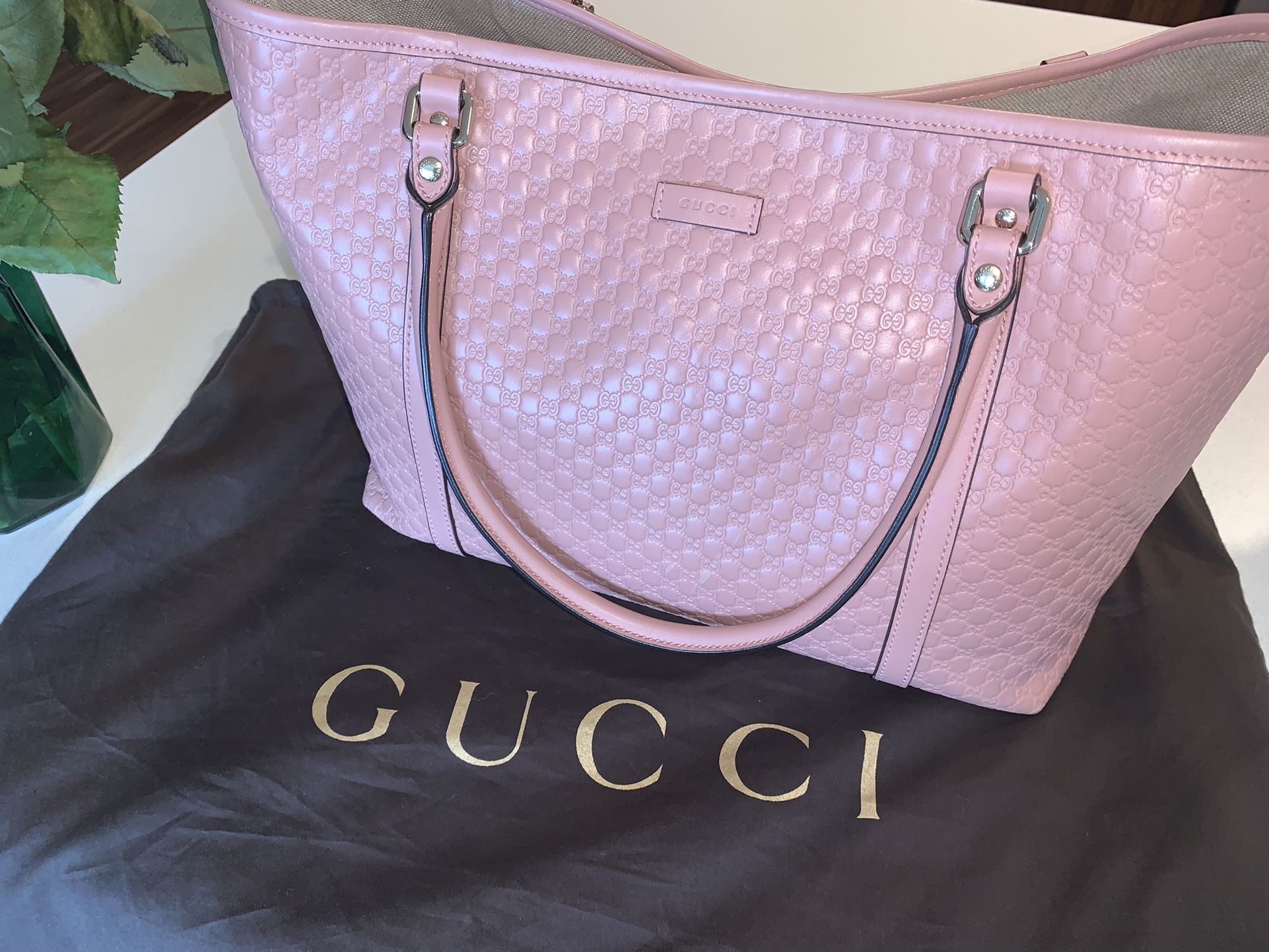 GUCCI Microguccissima Leather Tote