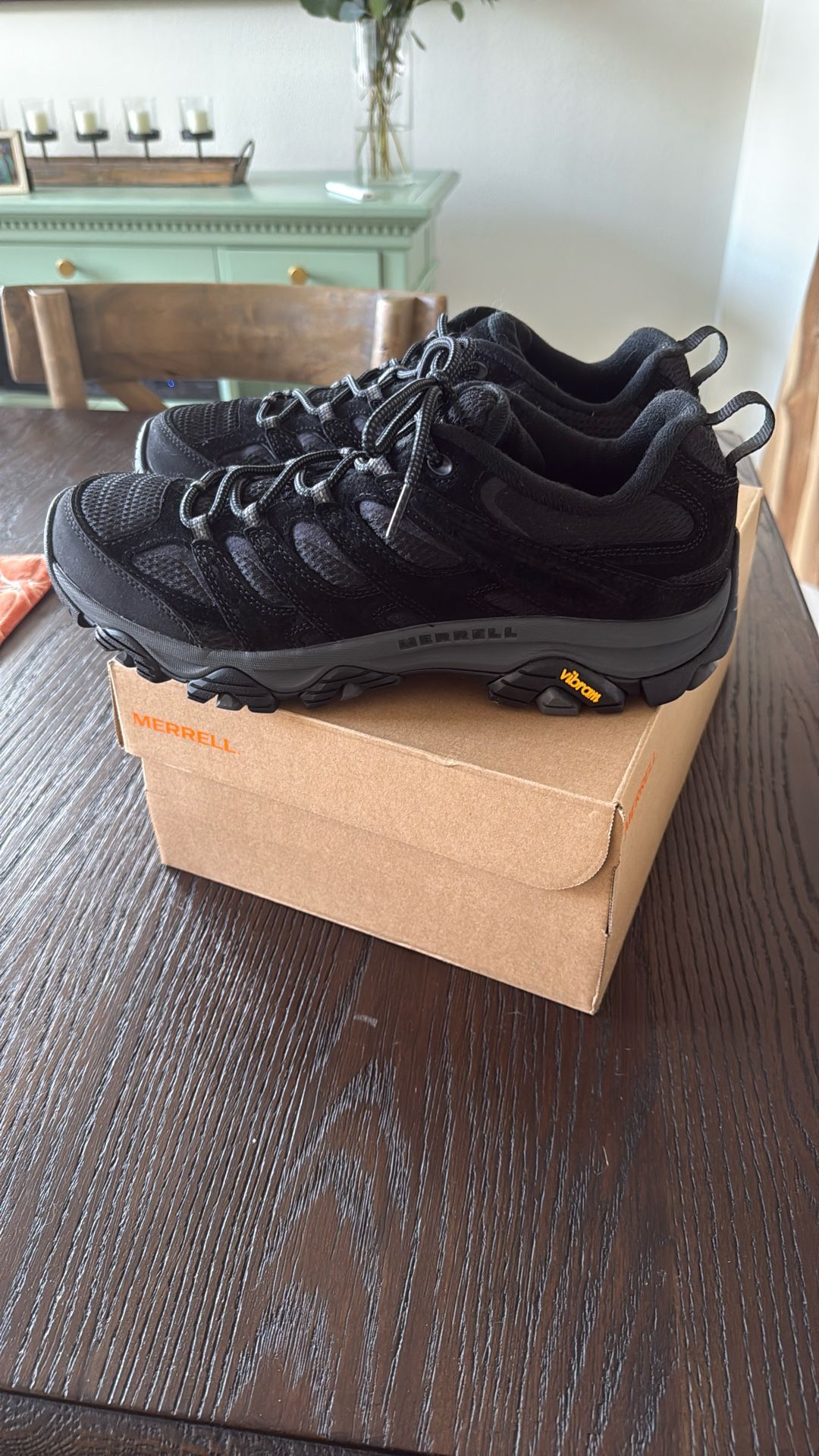 Brand new Merrell Men’s Low Hiking Boot Size 12