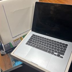 15inch MacBook Air 16GB M4 Chip 1Tb Open Box 