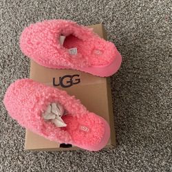 UGG Pink Slipper Shoes Size 8 Woman’s !New!