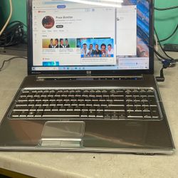 Hp Laptop 17” DV7 With DVD Drive , Win 10  $120