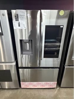 Samsung family hub refrigerator ice and water