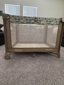 Graco Pack 'n Play Playard