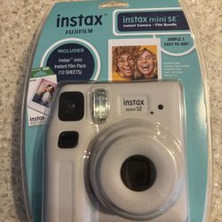 Instant Fuji film Camara