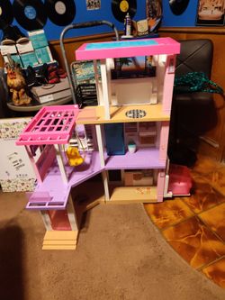 Beautiful playhouse beach house for feet tall excellent conditions musical $40