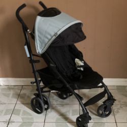 PRACTICALLY NEW CHICCO LIGHT WEIGHT STROLLER 