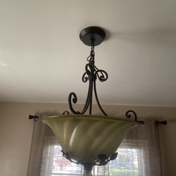 Light fixture 