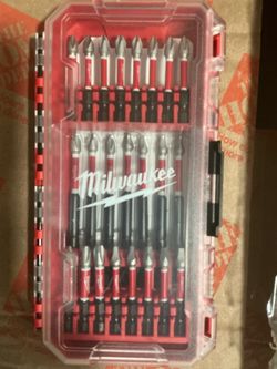 Milwaukee. SHOCKWAVE Impact Duty Alloy Steel Screw Driver Bit Set (23-Piece ).