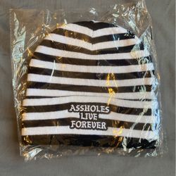 ALF bassholes Live Forever Beanie 