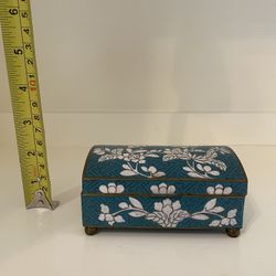 Antiqued Cloisonné from china.  Over 100 year old. Old Cloisonné Jewelry Box, Old Cloisonné Plate, Old Cloisonné Lion Teapot. One owner for 50 years. 