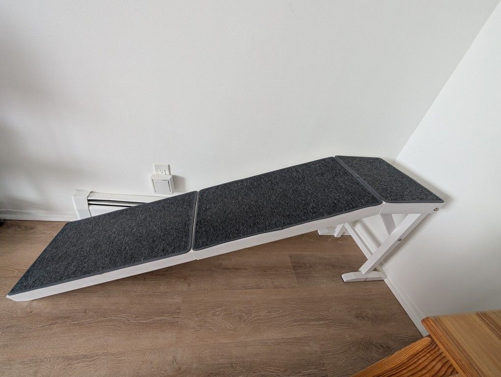 Carpeted Pet Ramp