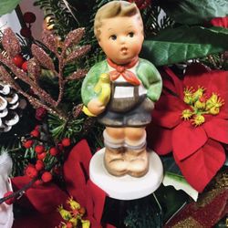 1983 FIRST EDITION BERTA HUMMEL CHRISTMAS ORNAMENT by SCHMID in MINT CONDITION