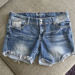 amethyst shorts  junior size 13