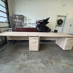 Free desk