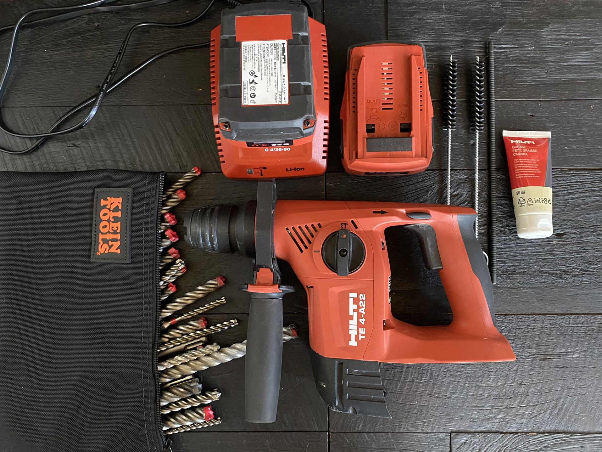 Hilti TE A-22 Cordless Rotary Hammer Drill SDS, 2 Batteries , Charger, and lots of Bits