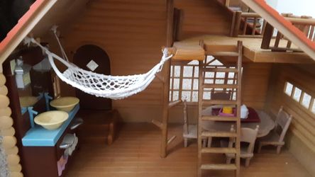 calico critters house and cats