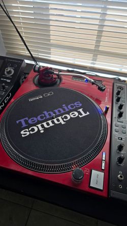 Technis SL1200 MK2 Custom pair [2] perfect condition