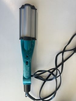 Wet And Wild Hair Tool