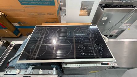 ⚡ Wolf 36” Electric Cooktop  Model: CT36E/S Condition: Like New Price Today: $1,499 Includes Store Warranty  Upgrade your kitchen with the premium per