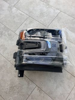 2019 -2024 Chevy Silverado headlight LH
