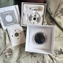 I am in Rialto. Heating an AC control monitor brand new . I am in Rialto.