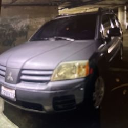 Mitsubishi Endeavor 2004 SUV