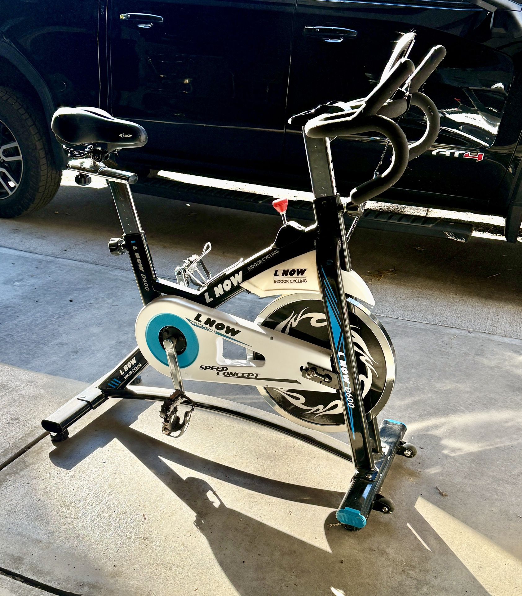 L Now D600 Indoor Cycling Bike – Gently Used – $150 (Englewood)