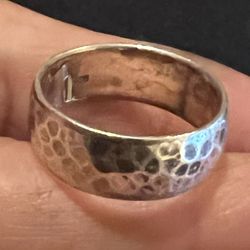 Vintage Hammered Sterling 925 Size 8 Ring