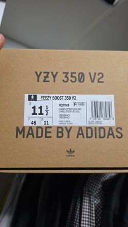 YEEZY BOOST 350 V2