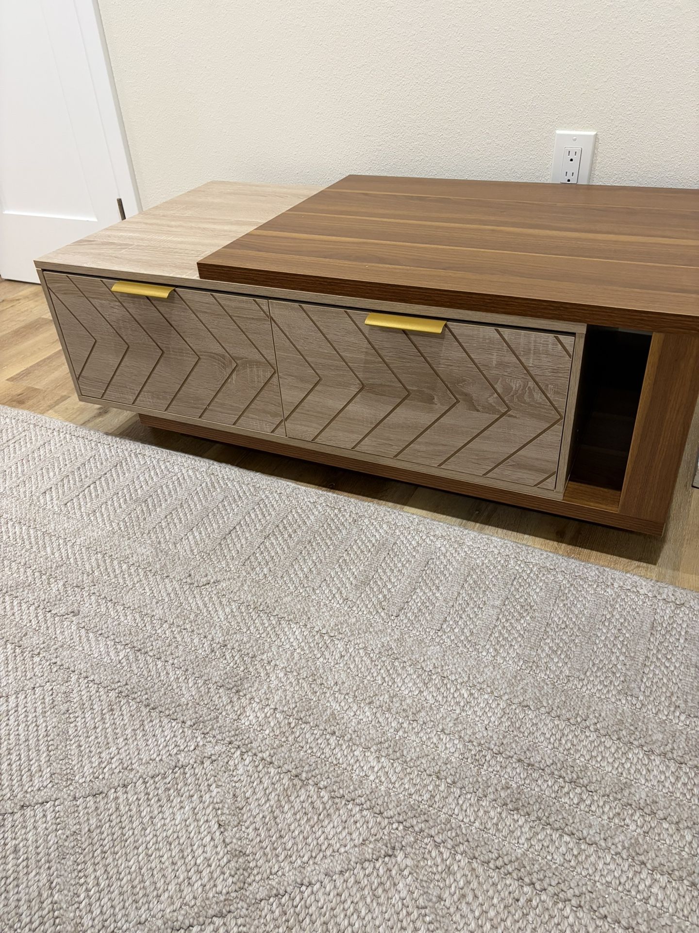 Extendable Coffee Table