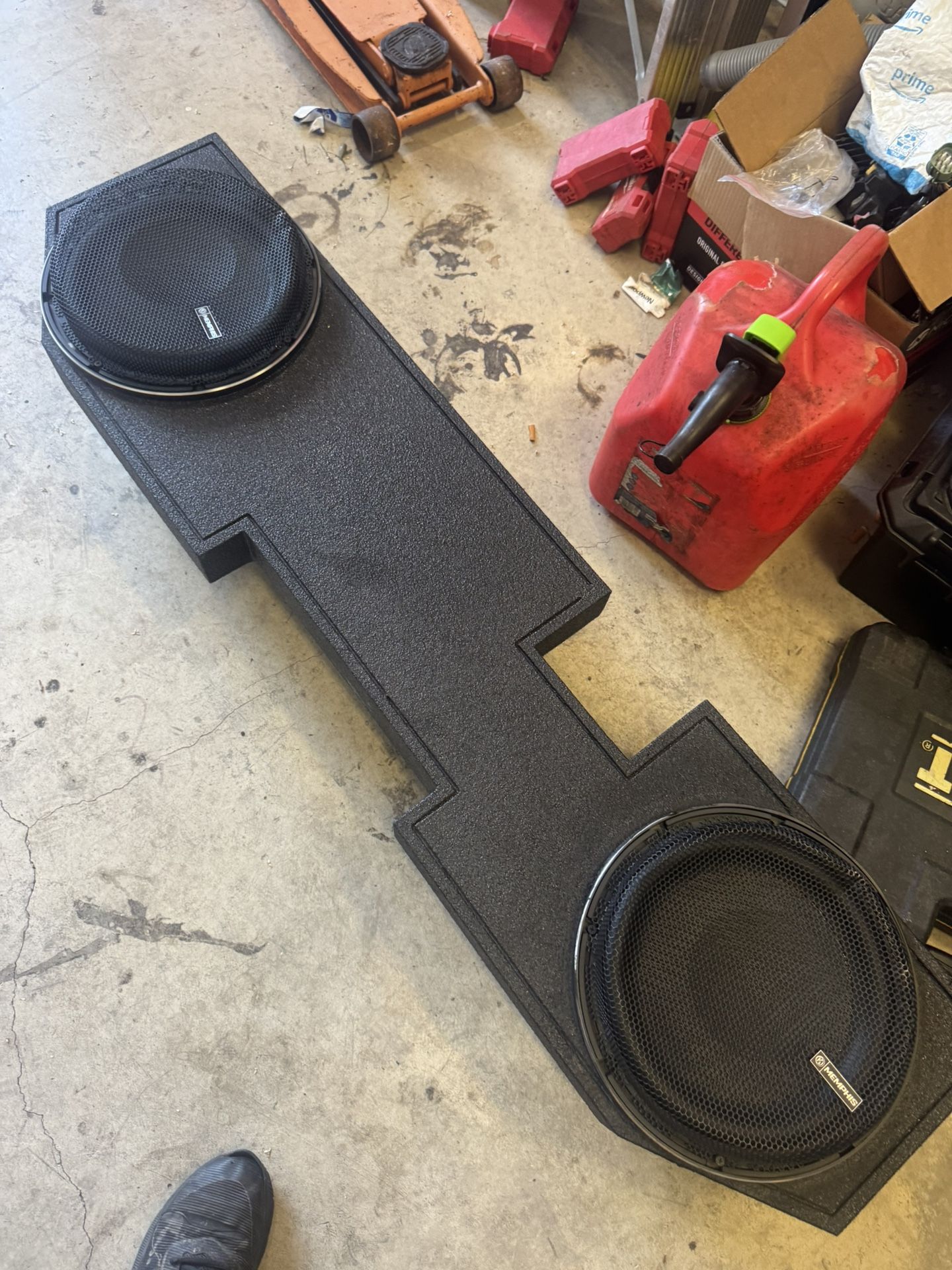 2 Kenwood 12’s In Box For Under Dodge Ram Backseat One Speaker Is Blown