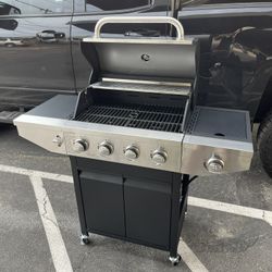 Euhome 4-Burner Propane Gas BBQ Grill with Side Burner, 46,500 BTU Output Stainless Steel Barbecue Grill with Enameled Cast Iron Grates and Side Table