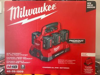 Milwaukee M18 PACKOUT Six Bay Rapid Charger 48-59-1809