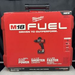  Milwaukee M18 FUEL™ 1/2" Drill Driver Kit