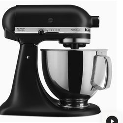 4.5 Qt. Kitchen Aid Stand Mixer.  