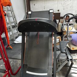 Famistar Treadmill 9028s 