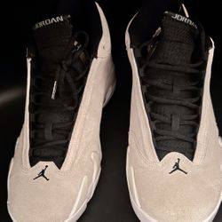 Air Jordan 14 Retro.    384664  020