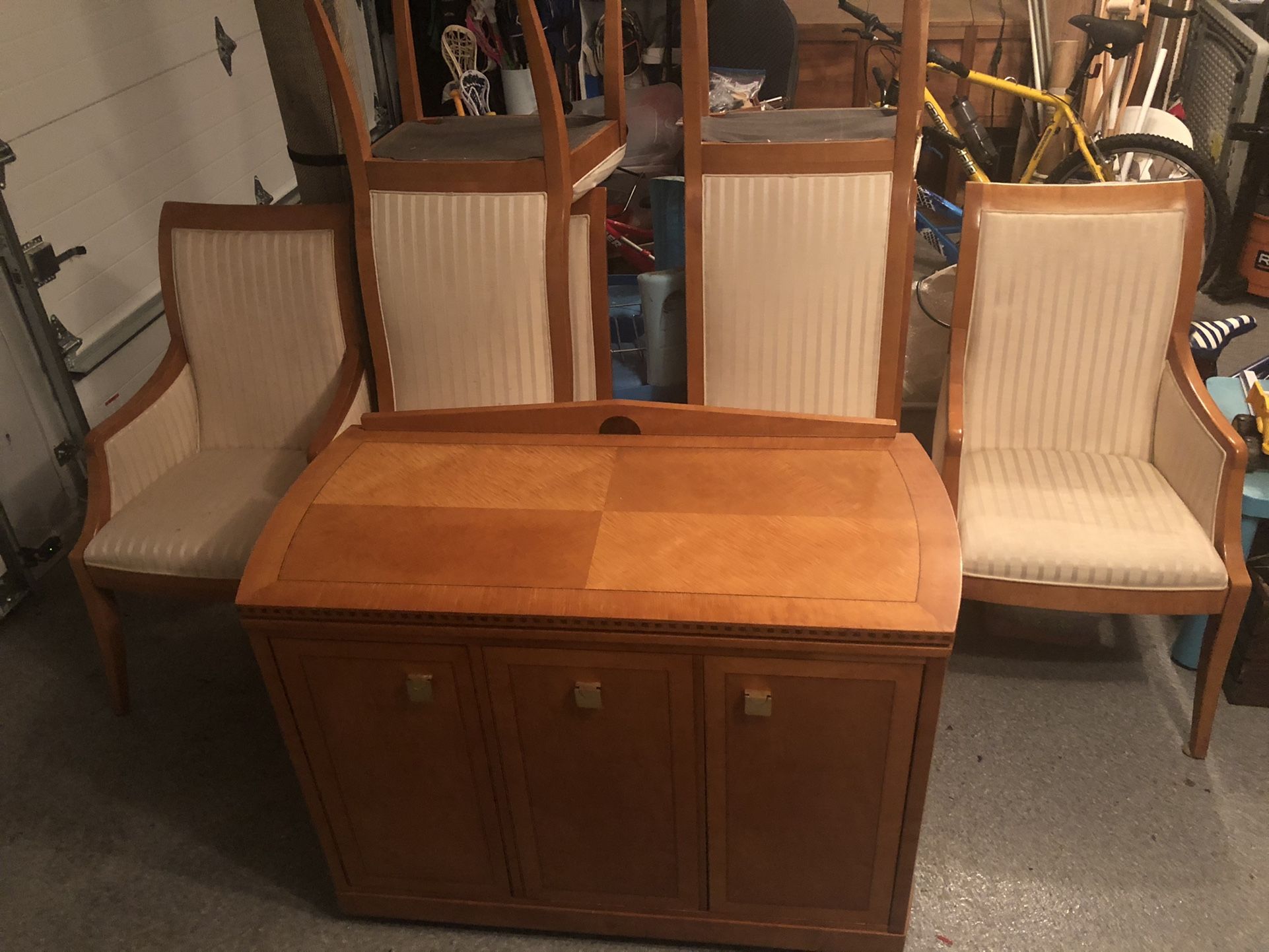 Hickory Dining Room Set