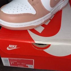 Women/Youth Nike dunk low