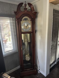 Excellent Condition Grandfather Clock