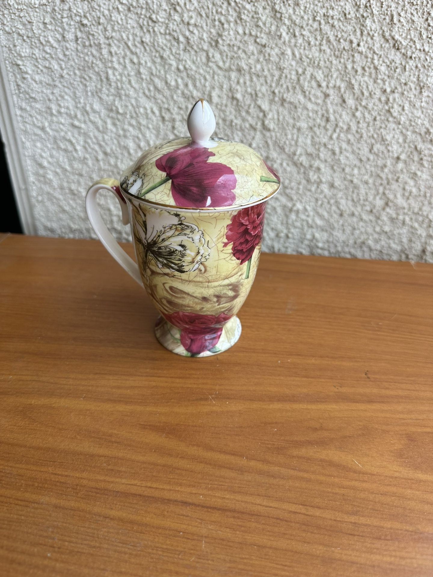 Mayfair England Bone China Cup