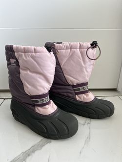 Snow Boots Women 7 LIKE NEW