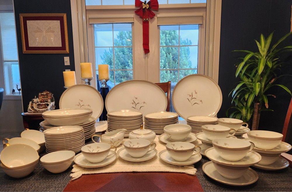 Beautiful Huge Dinnerware 93 Pcs By Jyoto Fine China Japan Audrey Pattern 8061