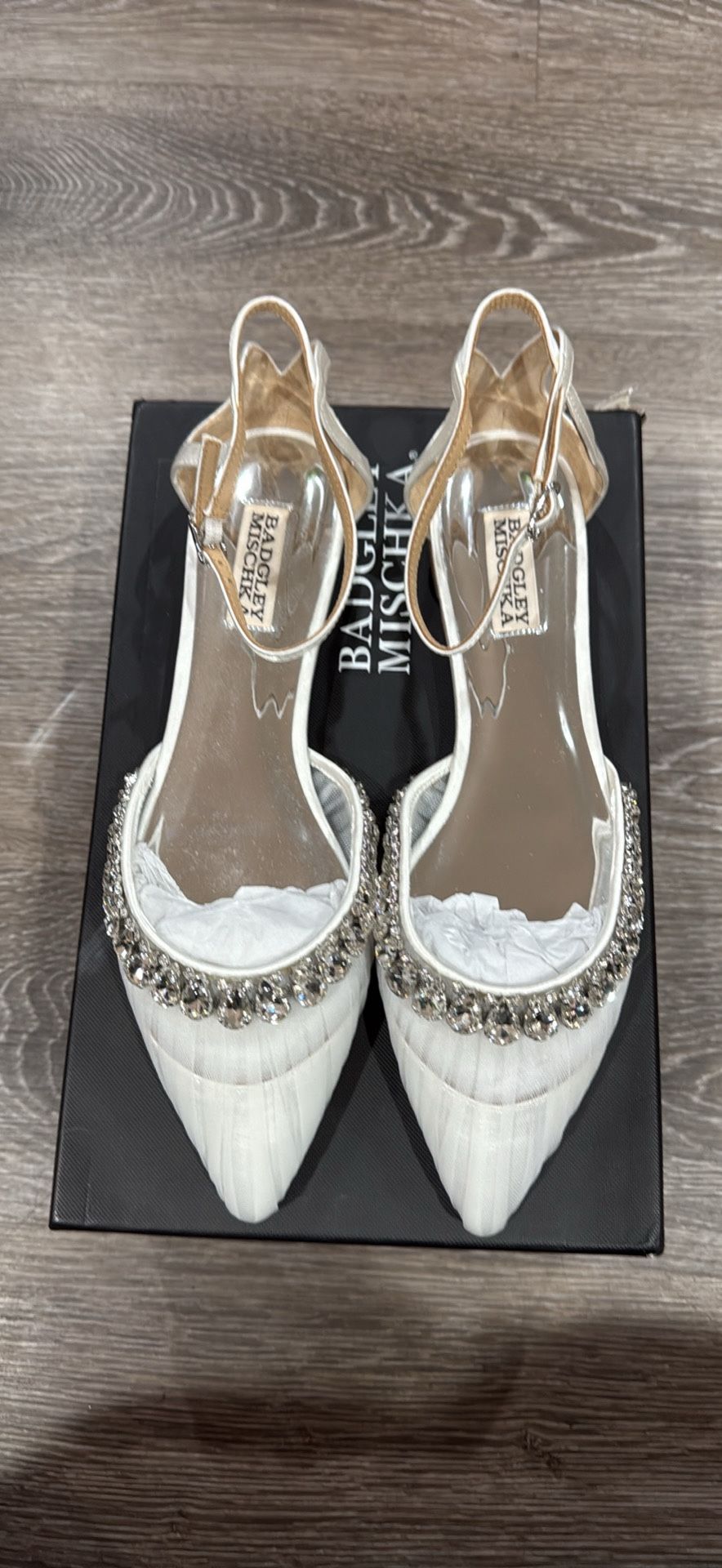 Badgley Mischka Women's Evelynn Ballet Flat 8.5