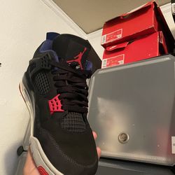 Jordan 4s