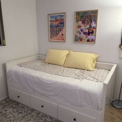IKEA Hemnes Daybed (White)