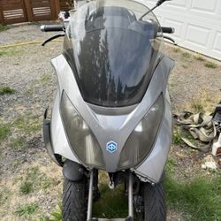 2009 Piaggio MP3 Three Wheeler 400