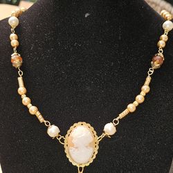 Cameo And Pearl Necklace  ( Artican )