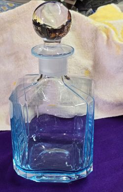 Art Deco Aqua Blue Glass Beveled Edges Decanter With Clear Glass Stopper CR2V023