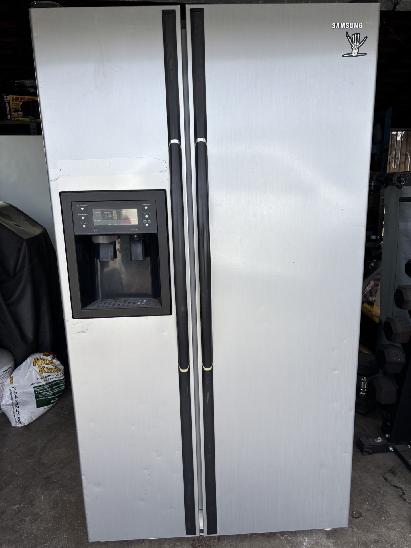 Refrigerator